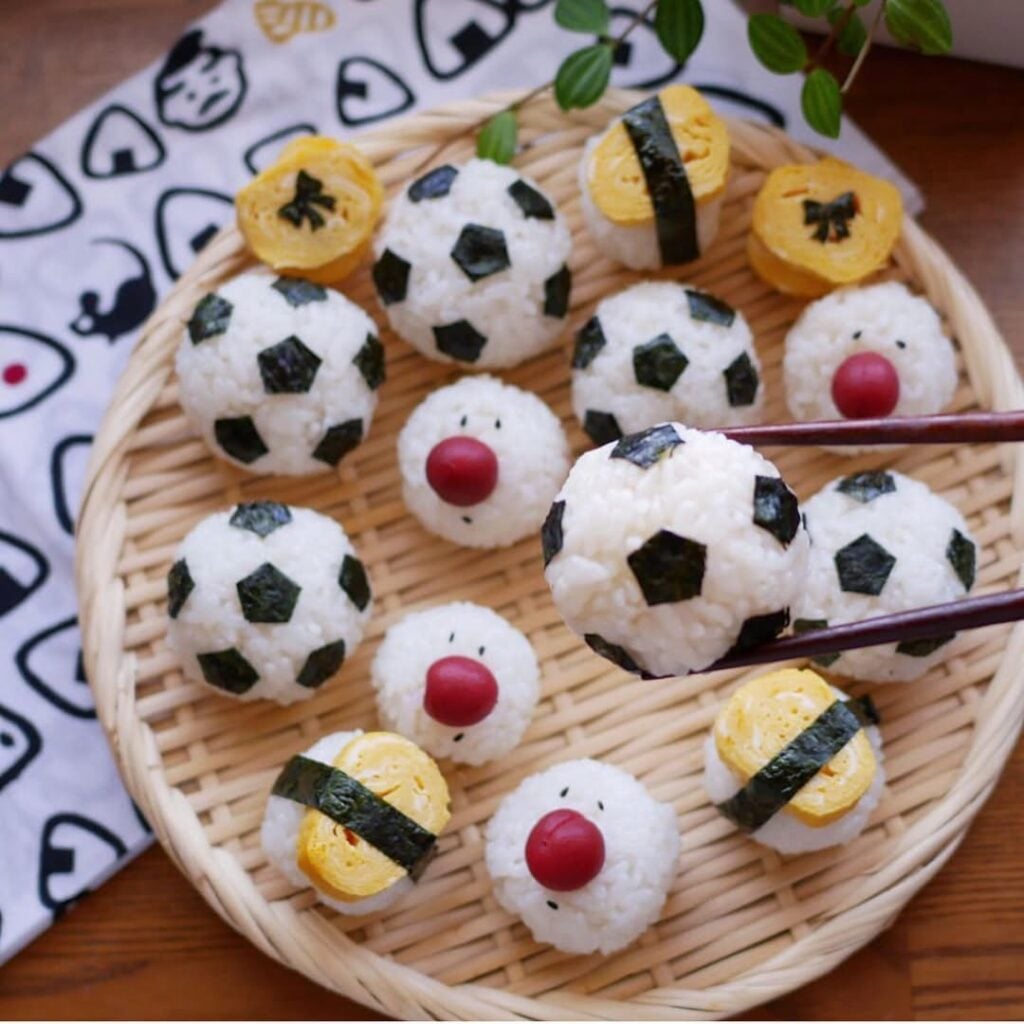100円デコおにぎり型