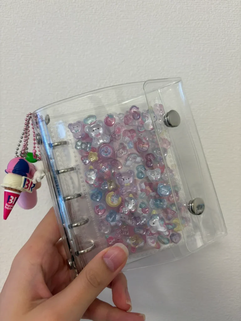 シール帳は学校へ持って行っても使いやすいですか？